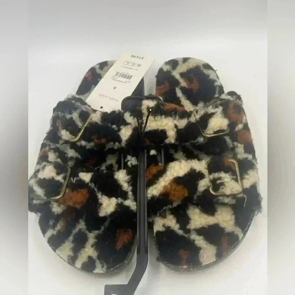 NWT Fuzzy Cheetah Print Sandals - Picture 4 of 8